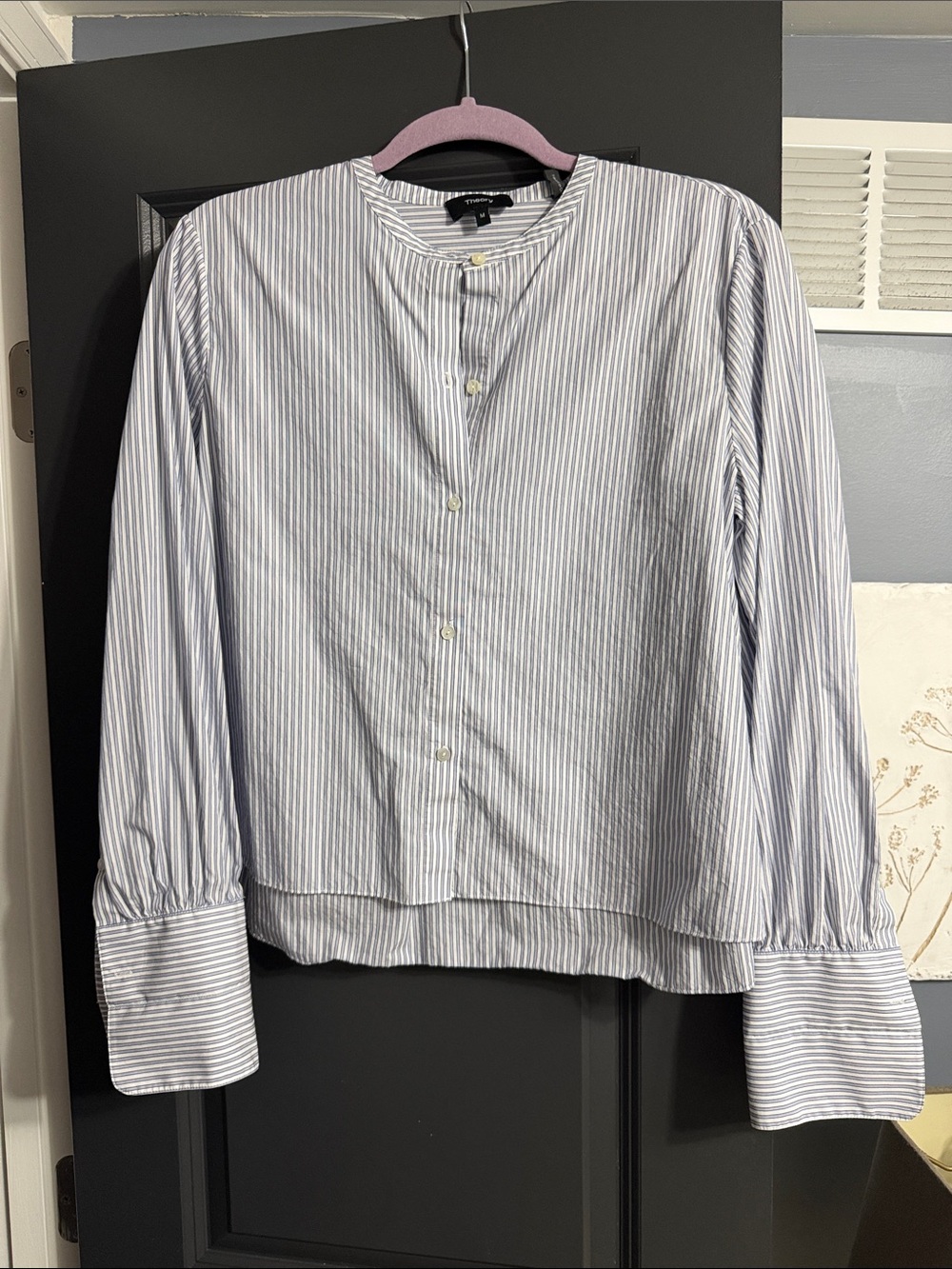Theory blue and white stripped crop button down medium